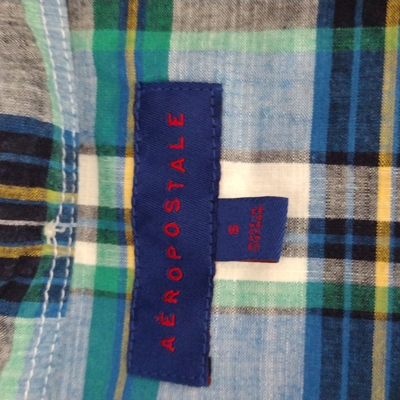 Aeropostale button down shirt. - Picture 2 of 8